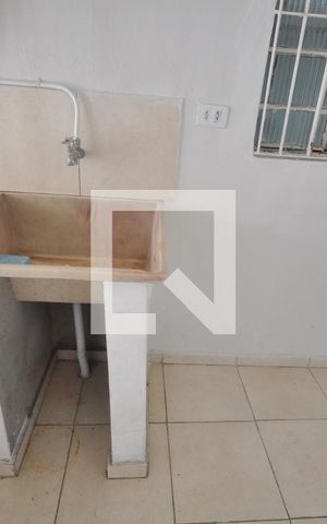 Casa à venda com 77m², 1 quarto e 1 vagaÁrea de Serviço