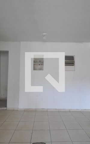 Casa à venda com 77m², 1 quarto e 1 vagaQuintal