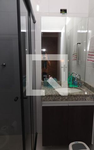 Casa de condomínio à venda com 130m², 3 quartos e 2 vagasBanheiro Social