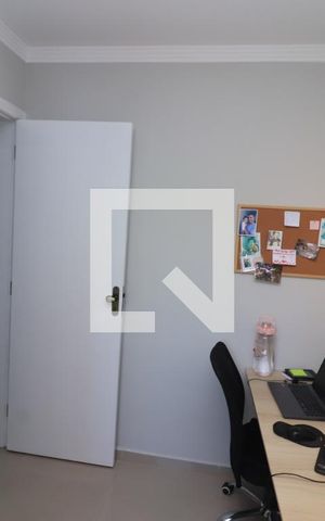 Casa de condomínio à venda com 130m², 3 quartos e 2 vagasQuarto 3
