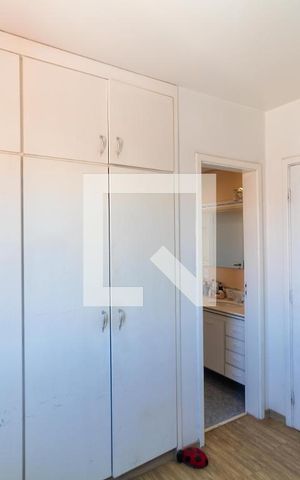 Apartamento à venda com 156m², 4 quartos e 3 vagas Apartamento à venda com 156m², 4 quartos e 3 vagasQuarto 02