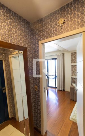 Apartamento à venda com 156m², 4 quartos e 3 vagas Apartamento à venda com 156m², 4 quartos e 3 vagasHall do Elevador