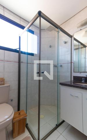 Apartamento à venda com 156m², 4 quartos e 3 vagas Apartamento à venda com 156m², 4 quartos e 3 vagasBanheiro da Suíte 01
