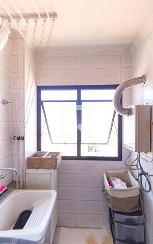 Apartamento à venda com 156m², 4 quartos e 3 vagas Apartamento à venda com 156m², 4 quartos e 3 vagasÁrea de Serviço