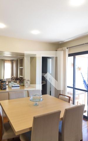 Apartamento à venda com 156m², 4 quartos e 3 vagas Apartamento à venda com 156m², 4 quartos e 3 vagasSalas
