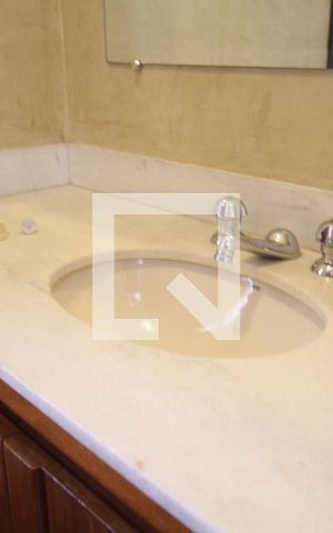 Apartamento à venda com 205m², 4 quartos e 4 vagasLavabo