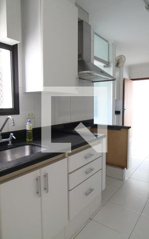 Apartamento à venda com 205m², 4 quartos e 4 vagasCozinha