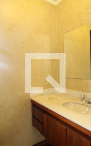 Apartamento à venda com 205m², 4 quartos e 4 vagasLavabo