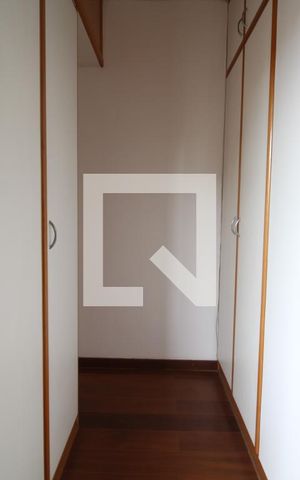 Apartamento à venda com 205m², 4 quartos e 4 vagasCloset da suíte 1
