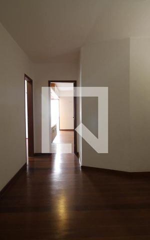 Apartamento à venda com 205m², 4 quartos e 4 vagasCorredor