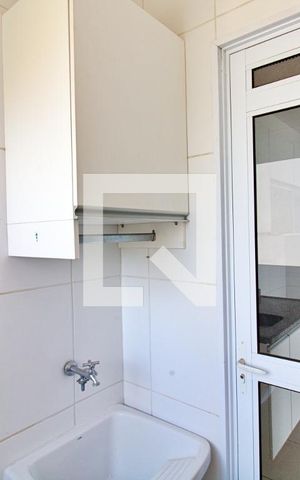 Apartamento à venda com 64m², 3 quartos e 2 vagas Apartamento à venda com 64m², 3 quartos e 2 vagasLavanderia