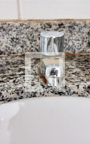 Apartamento à venda com 64m², 3 quartos e 2 vagas Apartamento à venda com 64m², 3 quartos e 2 vagasQuarto 1 (banheiro)