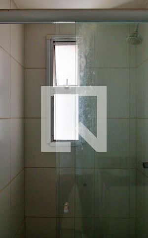 Apartamento à venda com 64m², 3 quartos e 2 vagas Apartamento à venda com 64m², 3 quartos e 2 vagasQuarto 1 (banheiro)