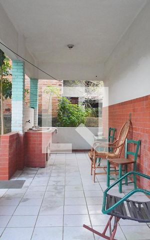 Casa à venda com 300m², 3 quartos e 1 vagaÁrea comum