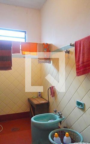 Casa à venda com 300m², 3 quartos e 1 vagaBanheiro