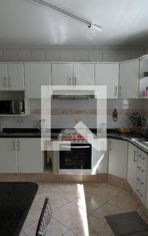 Casa à venda com 190m², 3 quartos e 2 vagasCozinha