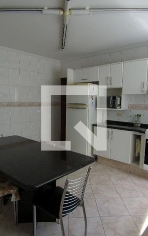 Casa à venda com 190m², 3 quartos e 2 vagasCozinha