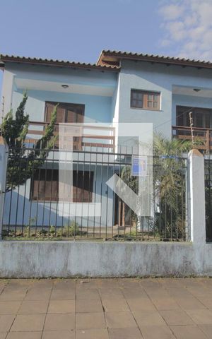 Casa à venda com 300m², 4 quartos e 3 vagasFachada