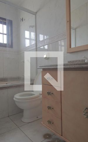 Casa à venda com 300m², 4 quartos e 3 vagasBanheiro