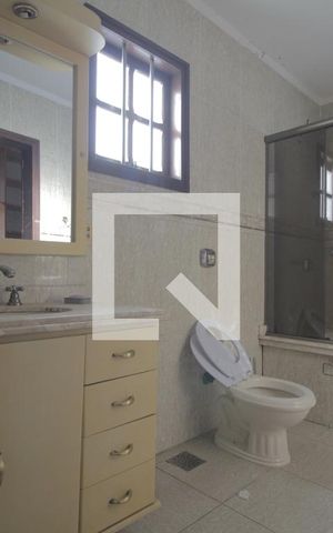 Casa à venda com 300m², 4 quartos e 3 vagasBanheiro da Suíte