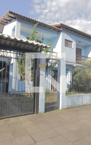 Casa à venda com 300m², 4 quartos e 3 vagasFachada