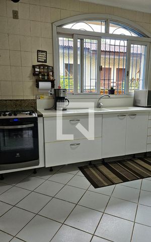 Casa à venda com 580m², 4 quartos e 5 vagasCozinha