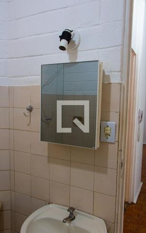 Apartamento à venda com 75m², 2 quartos e 1 vaga Apartamento à venda com 75m², 2 quartos e 1 vagaBanheiro
