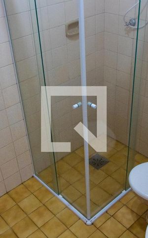 Apartamento à venda com 75m², 2 quartos e 1 vaga Apartamento à venda com 75m², 2 quartos e 1 vagaBanheiro