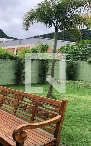 Casa de condomínio à venda com 360m², 2 quartos e 5 vagas Casa de condomínio à venda com 360m², 2 quartos e 5 vagasÁrea comum