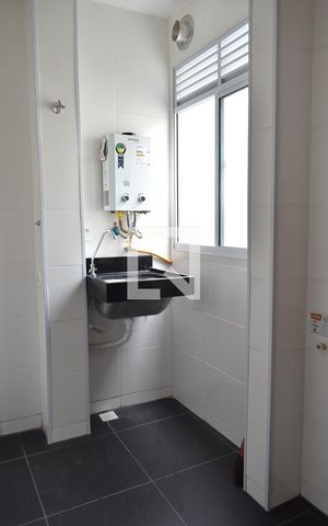 Apartamento para alugar com 54m², 2 quartos e 1 vagaÁrea de Serviço