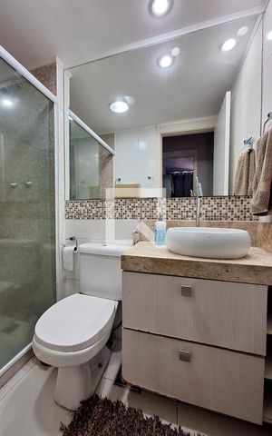 Apartamento à venda com 80m², 3 quartos e 1 vaga Apartamento à venda com 80m², 3 quartos e 1 vagaBanheiro Social