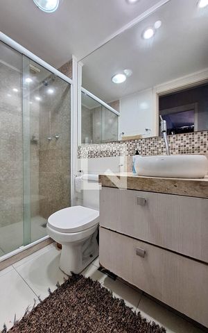 Apartamento à venda com 80m², 3 quartos e 1 vaga Apartamento à venda com 80m², 3 quartos e 1 vagaBanheiro Social