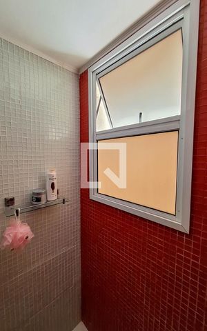 Apartamento à venda com 80m², 3 quartos e 1 vaga Apartamento à venda com 80m², 3 quartos e 1 vagaBanheiro da Suíte