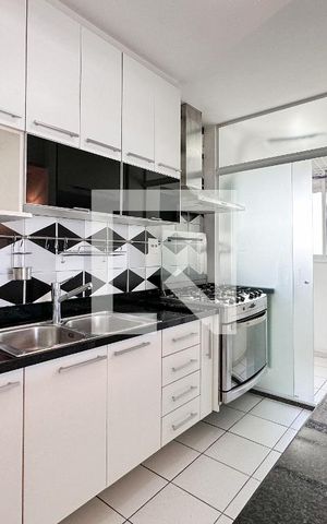 Apartamento à venda com 70m², 3 quartos e 2 vagas Apartamento à venda com 70m², 3 quartos e 2 vagasCozinha