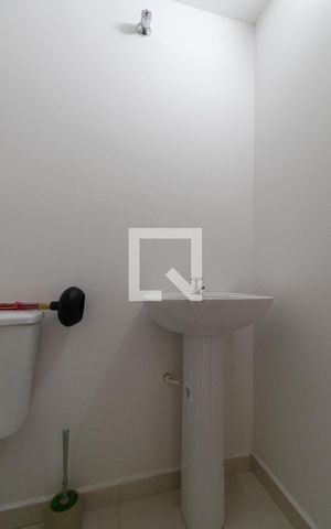 Casa de condomínio para alugar com 58m², 2 quartos e 2 vagas Casa de condomínio para alugar com 58m², 2 quartos e 2 vagasLavabo