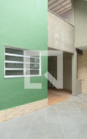 Casa para alugar com 50m², 3 quartos e 1 vagaQuintal