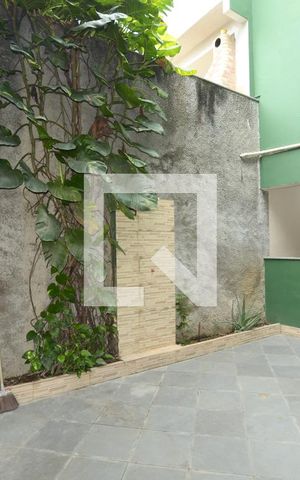 Casa para alugar com 50m², 3 quartos e 1 vagaQuintal