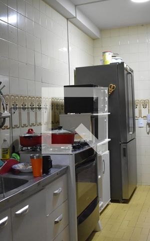 Apartamento à venda com 98m², 4 quartos e 1 vagaCozinha