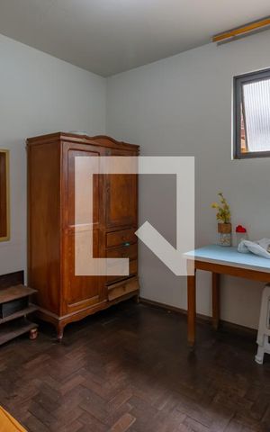 Casa à venda com 641m², 5 quartos e 10 vagas Casa à venda com 641m², 5 quartos e 10 vagasQuarto de Serviço 2