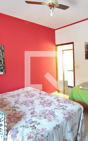 Casa para alugar com 299m², 4 quartos e 6 vagasQuarto Suíte 4