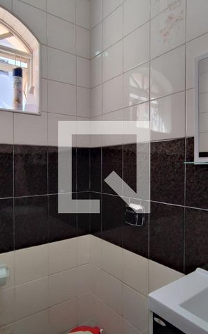 Casa para alugar com 299m², 4 quartos e 6 vagasBanheiro Social