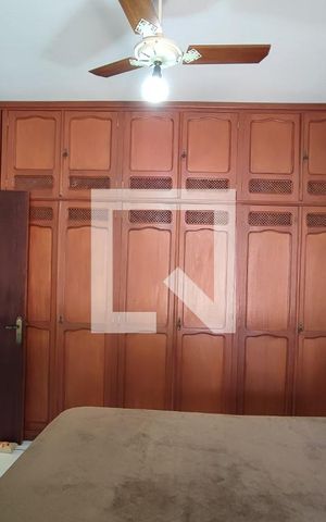 Casa para alugar com 299m², 4 quartos e 6 vagasQuarto Suíte 1
