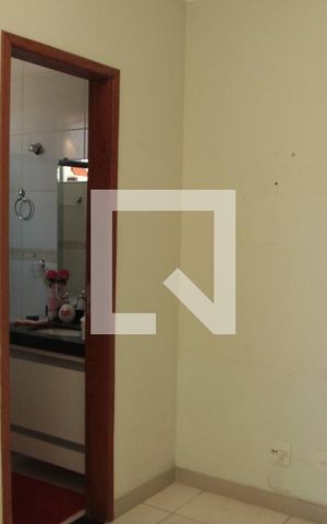 Casa para alugar com 120m², 2 quartos e 2 vagassuite