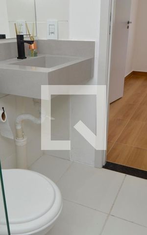 Apartamento à venda com 43m², 2 quartos e 1 vaga Apartamento à venda com 43m², 2 quartos e 1 vagaBanheiro social