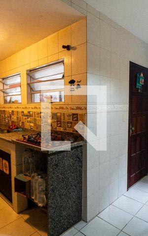 Casa à venda com 100m², 3 quartos e sem vaga Casa à venda com 100m², 3 quartos e sem vagaCozinha