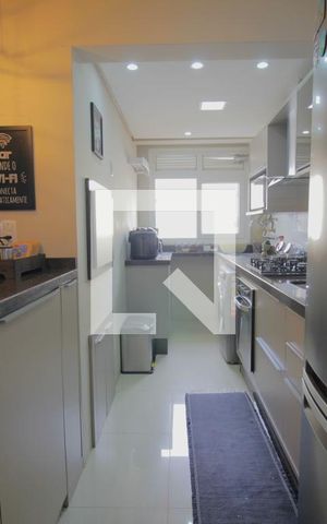 Apartamento à venda com 85m², 2 quartos e 2 vagasCozinha e Área de Serviço