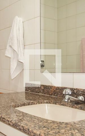 Apartamento à venda com 136m², 3 quartos e 2 vagasBanheiro da Suíte