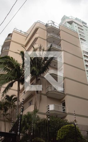 Apartamento à venda com 136m², 3 quartos e 2 vagasFachada