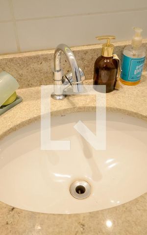 Apartamento à venda com 215m², 2 quartos e 2 vagas Apartamento à venda com 215m², 2 quartos e 2 vagasBanheiro da Suíte 2