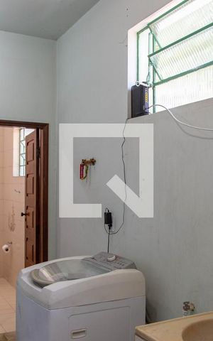 Casa à venda com 180m², 3 quartos e 2 vagas Casa à venda com 180m², 3 quartos e 2 vagasLavanderia
